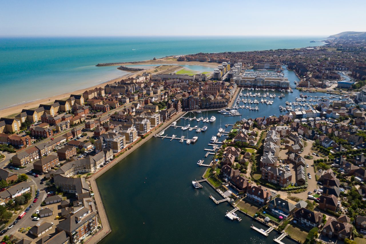 Macauley Place - Quality new houses in Sovereign Harbour, Eastbourne.